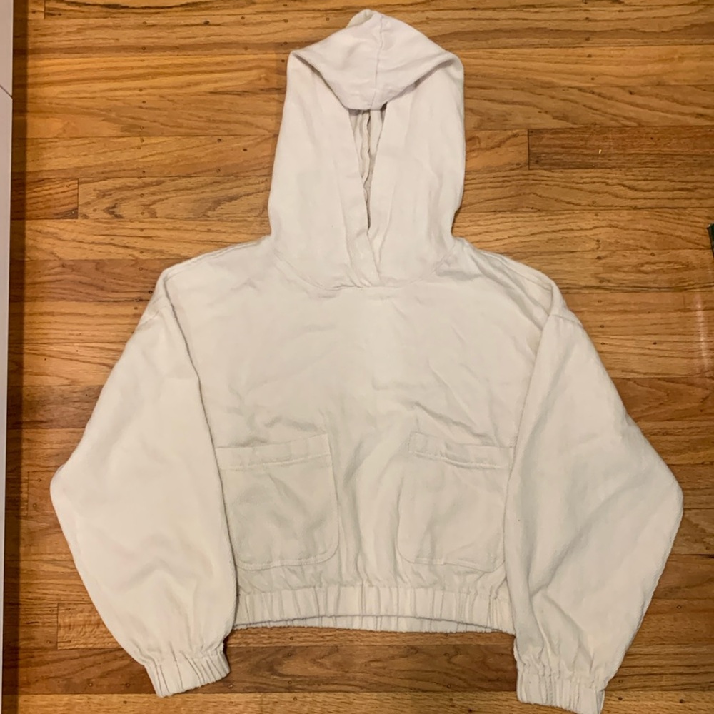 Zara cropped cream hooded sweatshirt